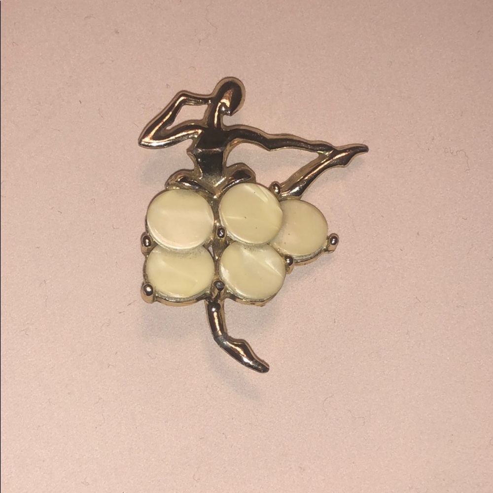 Vintage | White Shell Ballerina Brooch